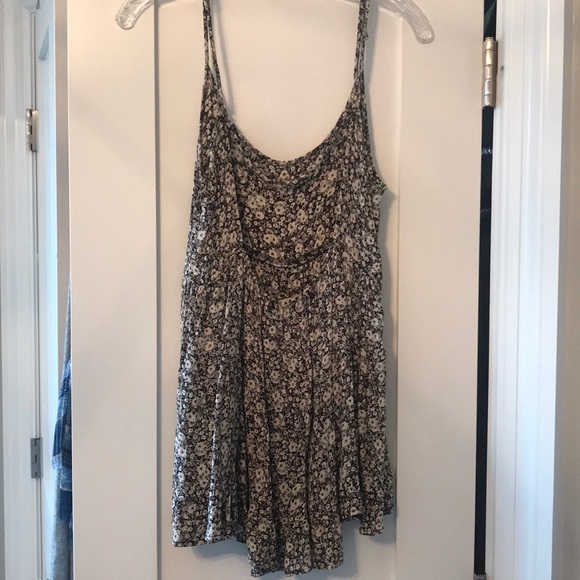 Brandy Melville open back floral tank OS - Picture 2 of 3